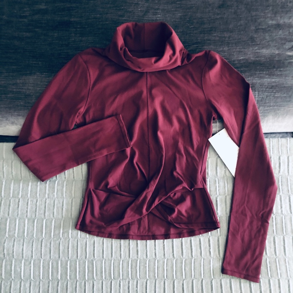 Lululemon Melodic Movement long sleeve size 6